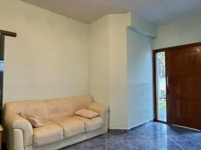 Casa com potencial de desenvolvimento — Paraná Country Club, Hernandarias 2
