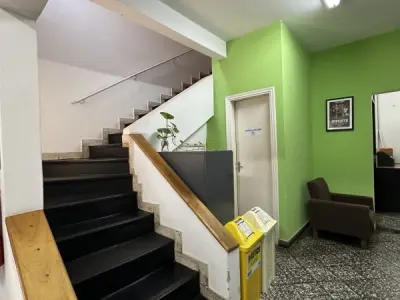 Casa com renda ativa à venda em Los Laureles, Assunção 3