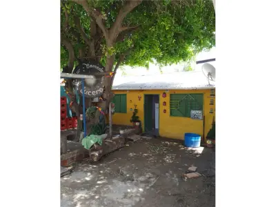 Casa con renta en venta en La Victoria, Villa Hayes 4