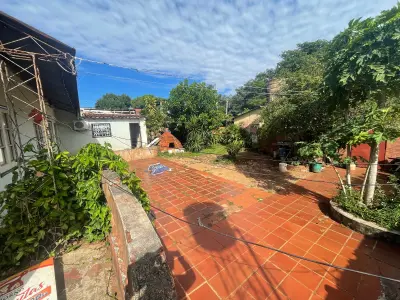 Casa com salão comercial à venda em Área 6, Hernandarias 2