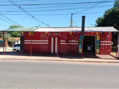 Casa con salones comerciales en venta en Ñemby 2