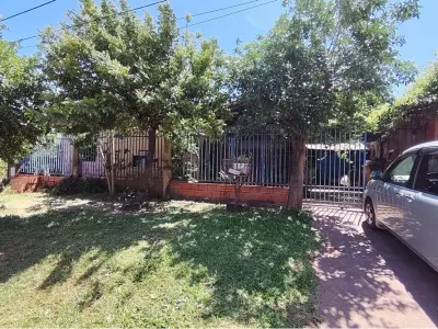 Casa con salones comerciales en venta en Ñemby 3
