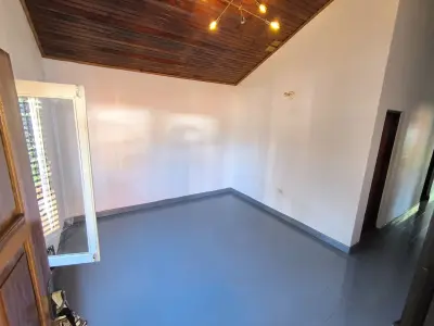 Casa de 2 dormitórios para alugar em Cambyretá 4