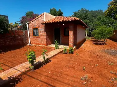 Casa de 2 dormitorios en venta en Itauguá 2