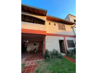 Casa de 2 pisos en venta en Mariscal López, Asunción 3