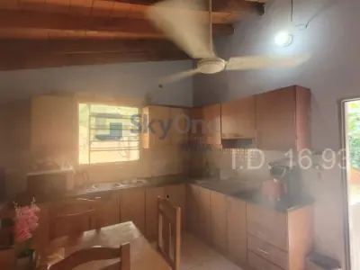 Casa de 3 dormitorios en venta en Mora Cué, Luque 4