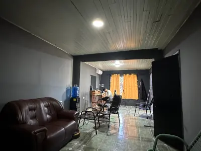 Casa de 4 quartos à venda no bairro Santa Ana, Ciudad del Este 4