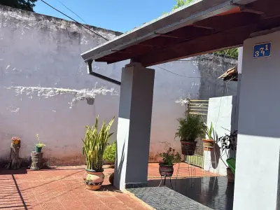 Casa de 5 Dormitorios en Primer Barrio de Luque con Amplio Patio 3