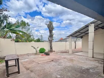 Casa de 6 quartos em Capiatá, Bairro San Roque 2
