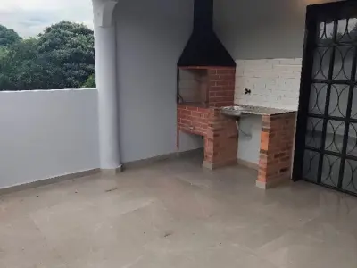 Casa de dois pavimentos com churrasqueira em Capiatá, Barrio Cañada 4