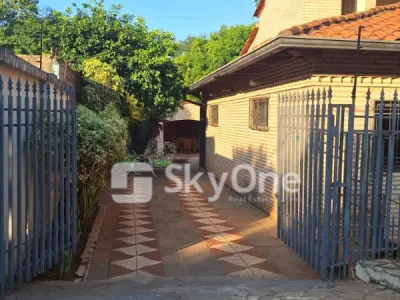 Two-storey house for sale in San Lorenzo, La Victoria 3