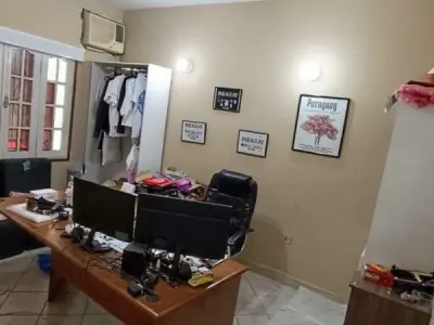 Casa de dos plantas en venta en Valle Apuá, Lambaré 4