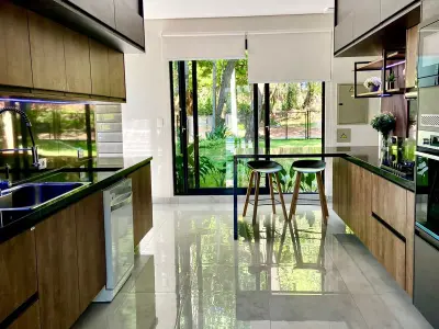 Casa de lujo en venta en Surubí-Y, Mariano Roque Alonso 3