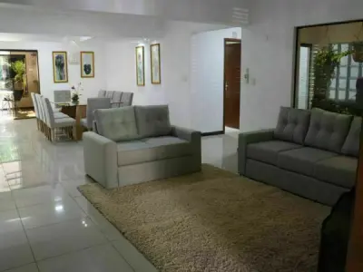 Casa de três níveis à venda no Barrio Jara, Assunção 3