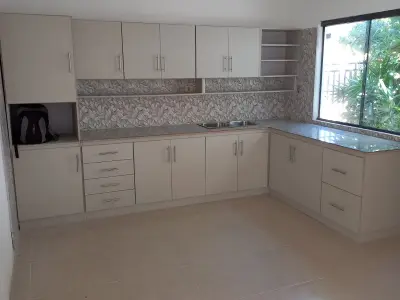 Casa térrea no bairro Mbachio, Lambaré 2