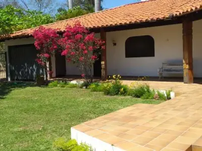 Casa de verão para alugar à beira do lago em San Bernardino 2