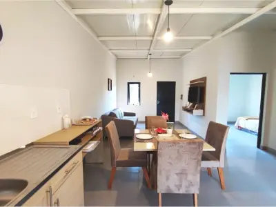 Casa dúplex amoblada en venta en Areguá, Kokue Guasu 3