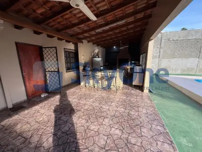 Casa en alquiler con 2 dormitorios en Presidente Franco 4