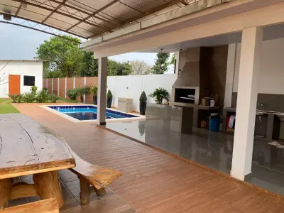 Casa en alquiler con 3 dormitorios en Ciudad Nueva 2