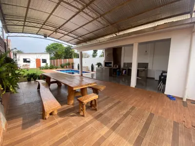 Casa en alquiler con 3 dormitorios en Ciudad Nueva 3