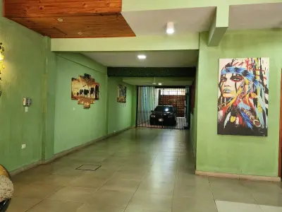 Casa en alquiler con 6 dormitorios en Guarambaré 2