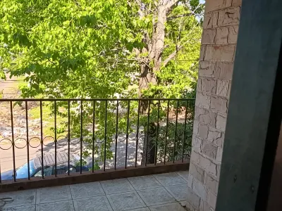 Casa para alugar com salão comercial em Tres Bocas 5