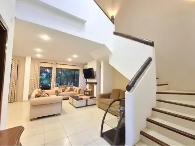 Casa para alugar em Aqua Village, Altos 4