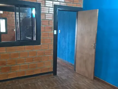Casa en alquiler en Barrio Potrerito, Ypané 3