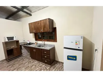 Casa para alugar em Carmen del Paraná, Itapúa 4