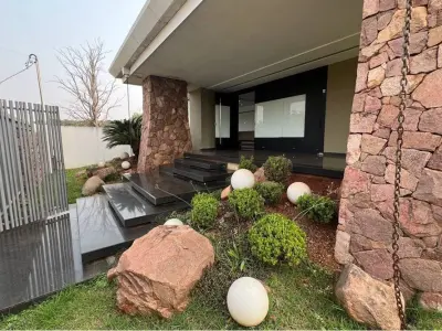 Casa en alquiler en Ciudad Nueva, Encarnación 3