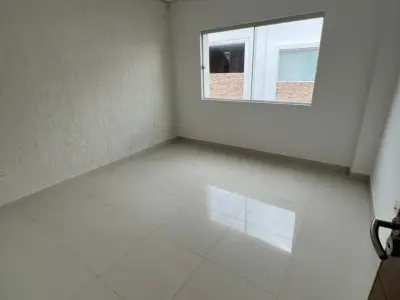 Casa en alquiler en condominio en Barrio Ita Enramada, Asunción — 3 dormitorios 3