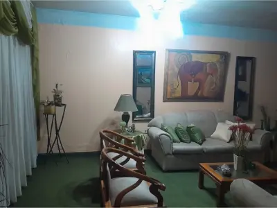 Casa para alugar no centro de Encarnación, Itapúa 4