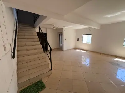 Casa para alugar em esquina, Santa Cruz, San Lorenzo 2