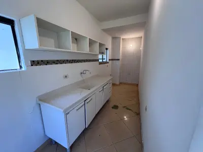 Casa para alugar em esquina, Santa Cruz, San Lorenzo 4