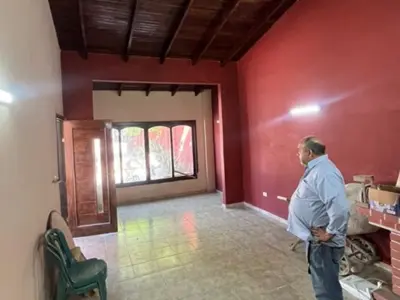 Casa para alugar em Fernando de la Mora, Zona Leopardi 4