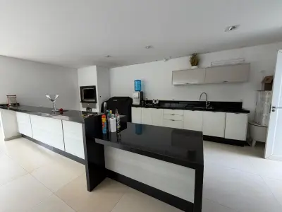 Casa en alquiler en Paraná Country Club, Hernandarias 2