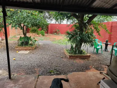 Casa en alquiler en San Lorenzo, Barrio Reducto — 2 dormitorios con quincho 3
