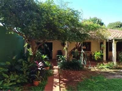 Casa para alugar em San Lorenzo, em frente ao Box 3