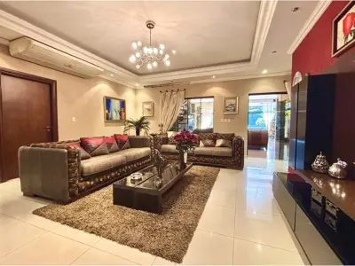 Casa para alugar em Villa Aurelia, Assunção 4