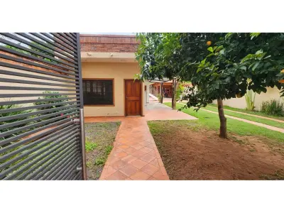 Casa para alugar ideal para escritório em Capiatá 3