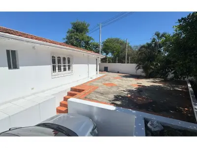 Casa para alugar na Av. Bruno Guggiari, Lambaré 2