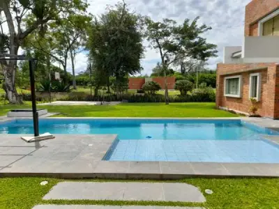 House for temporary rental in Condominio Ayres del Sol, San Bernardino — 5 bedrooms 2