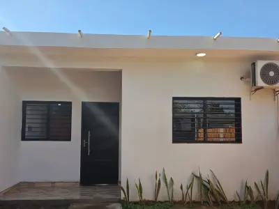 Casa em Arecaya, Mariano Roque Alonso 3