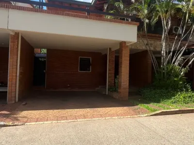 Casa para Alugar em Villa Aurelia com Piscina 2