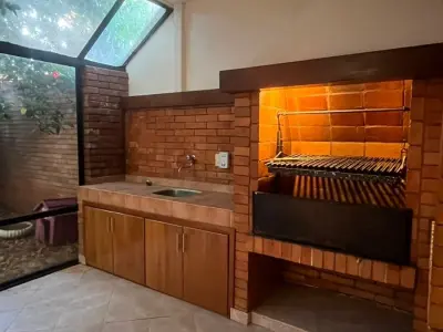 Casa para Alugar em Villa Aurelia com Piscina 4