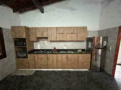 Casa em dois andares à venda em Loma Pyta, Assunção 4