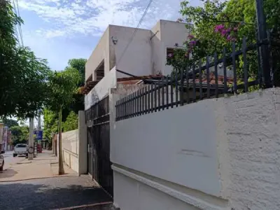 Corner House for Sale in Fernando de la Mora, South Zone 3