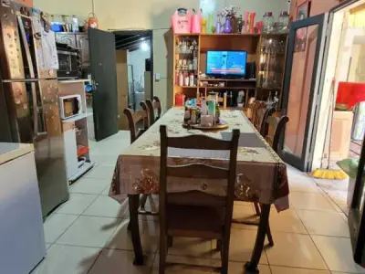 Casa en esquina en venta en San Vicente, Asunción – 3 dormitorios 2