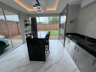 Casa en venta 4 dormitorios en barrio cerrado Ypané 4