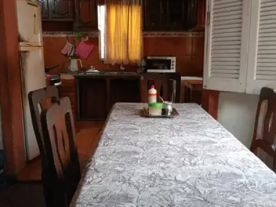 Casa en venta a refaccionar en Lambaré, barrio San Isidro 3